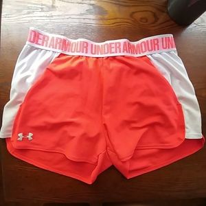 Medium Under Armor Heatgear shorts